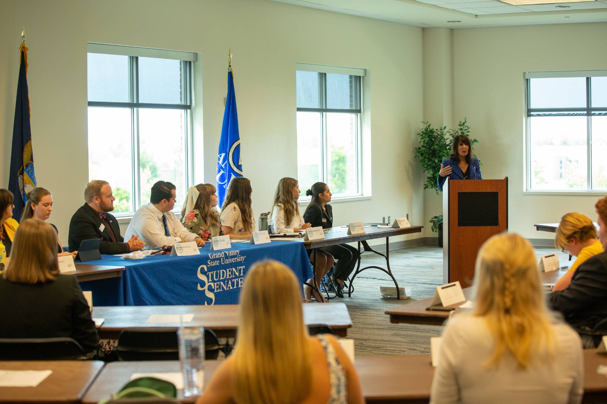 President Mantella speaking at a GVSU Student Senate meeting